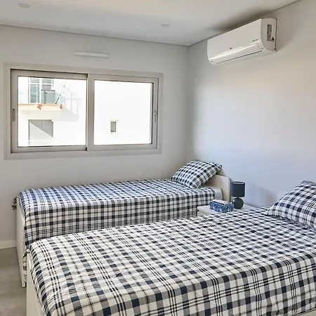 Apartment Near The - *